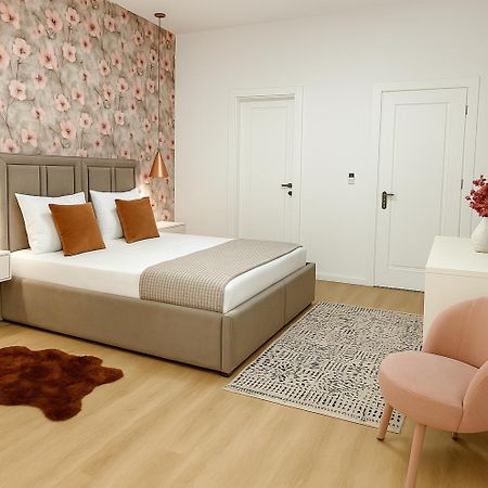 Hotel Capital Inn 地拉那 外观 照片